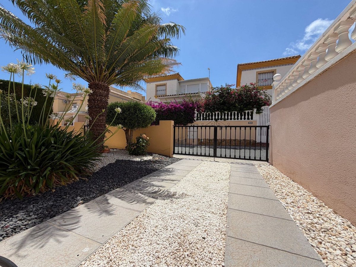 2 Bed Ground Floor Apartment in Villamartin