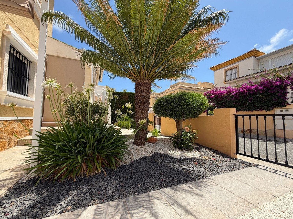 2 Bed Ground Floor Apartment in Villamartin