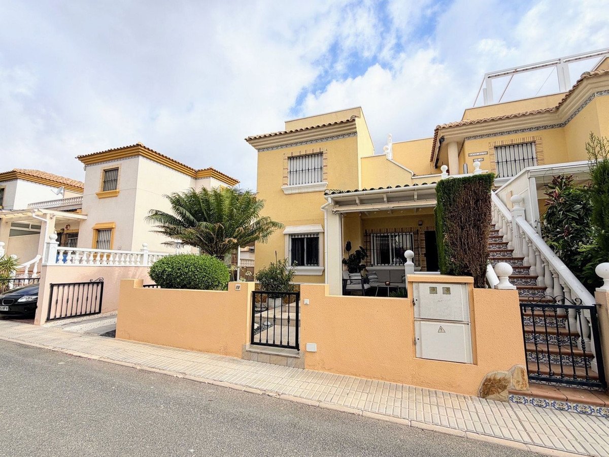 2 Bed Ground Floor Apartment in Villamartin