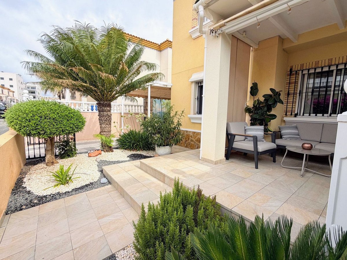 2 Bed Ground Floor Apartment in Villamartin