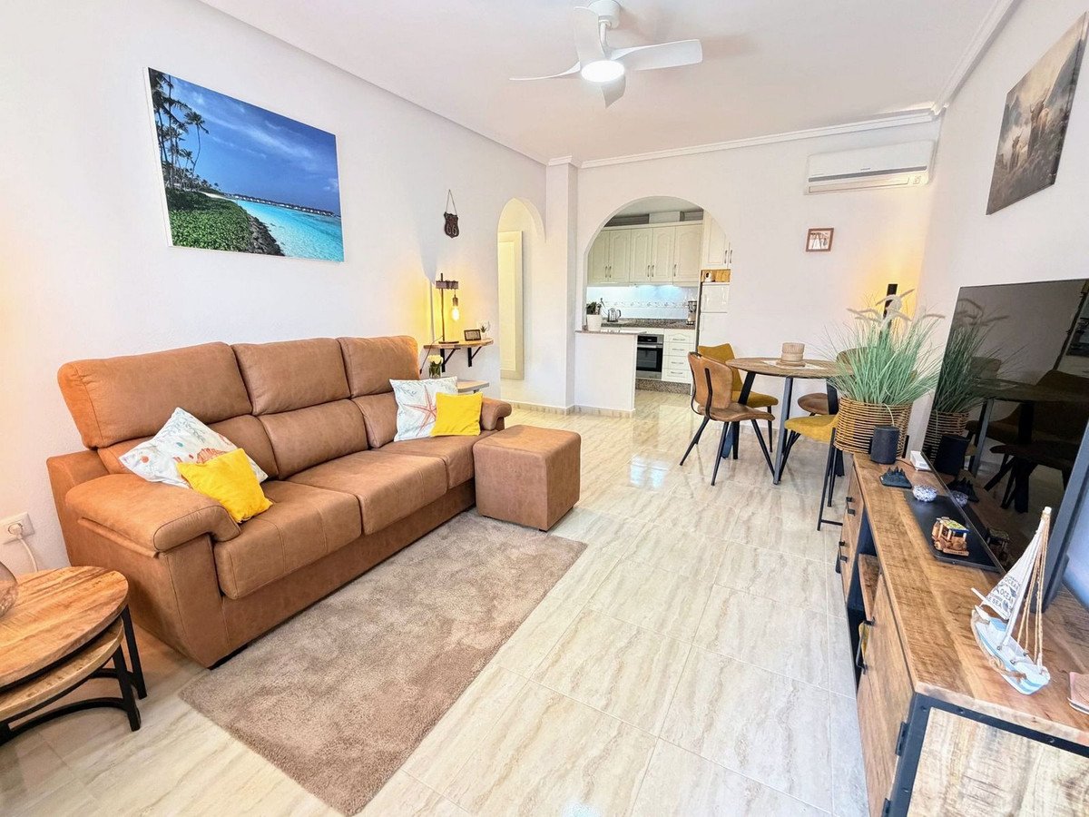 2 Bed Ground Floor Apartment in Villamartin