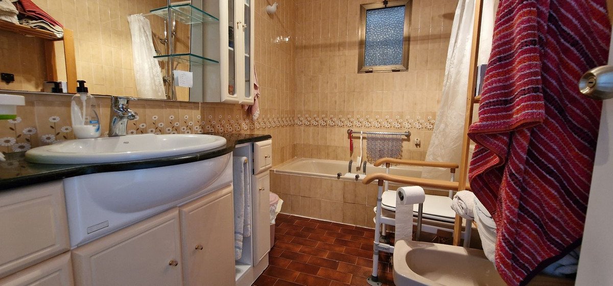 2 Bed Detached Villa in Manilva