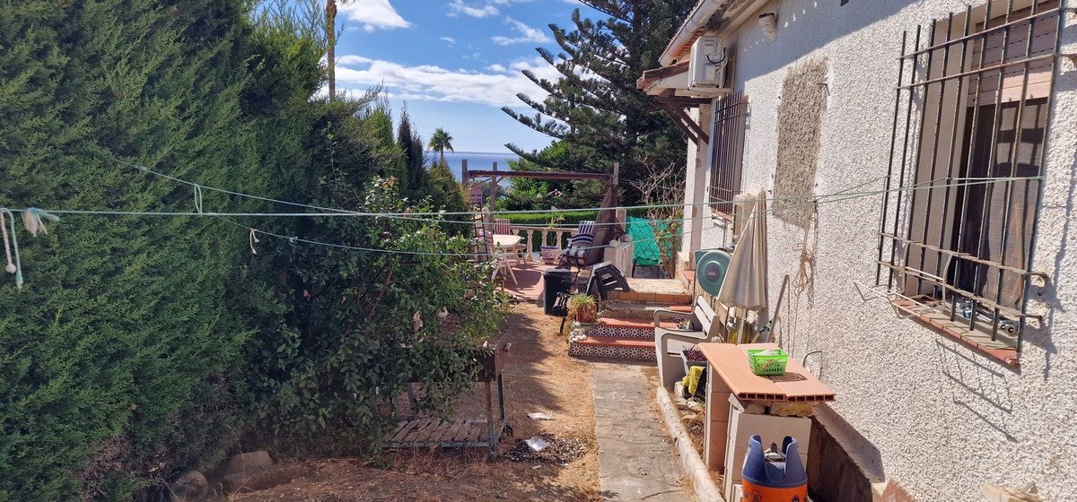 2 Bed Detached Villa in Manilva