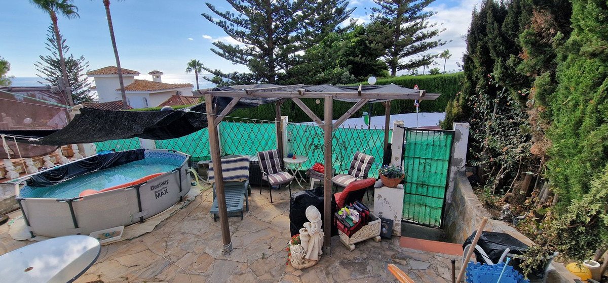 2 Bed Detached Villa in Manilva