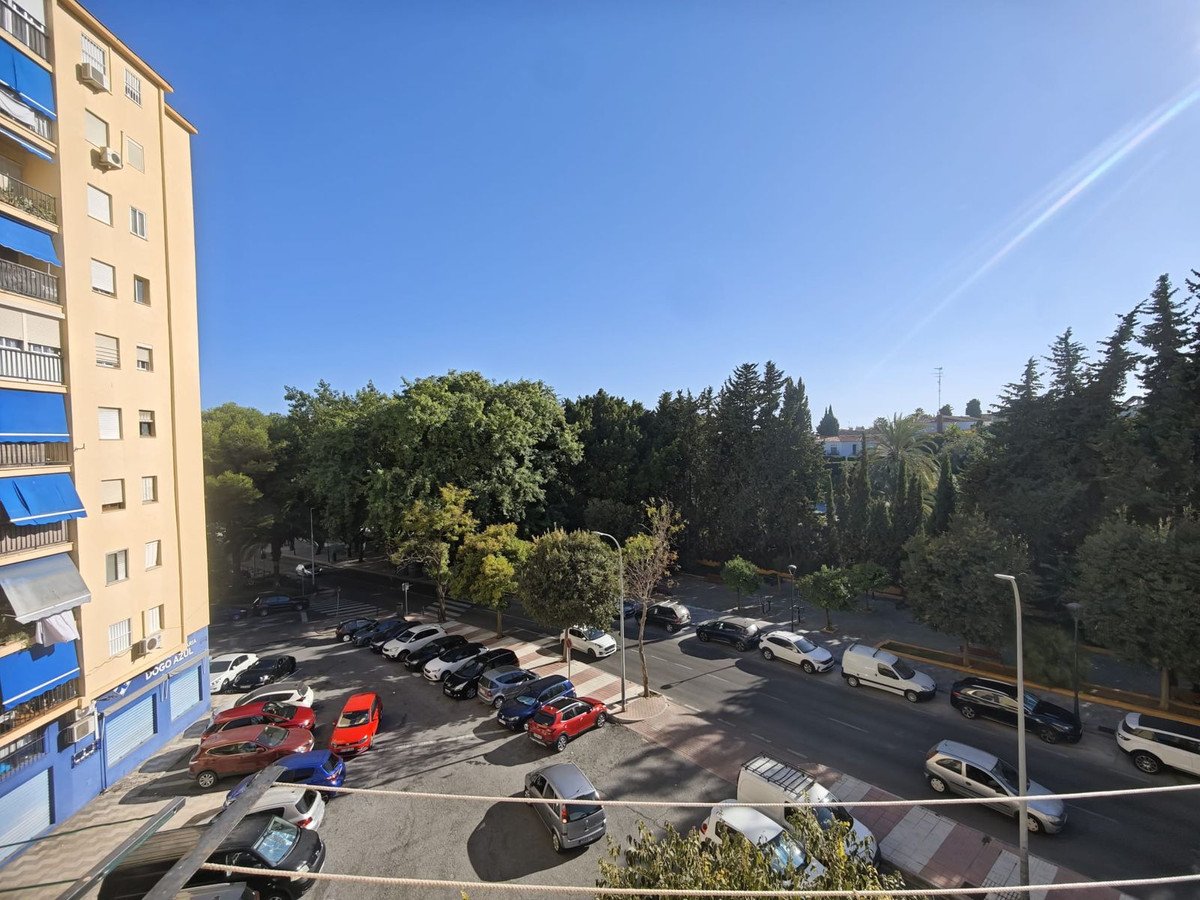 3 Bed Middle Floor Apartment in Marbella