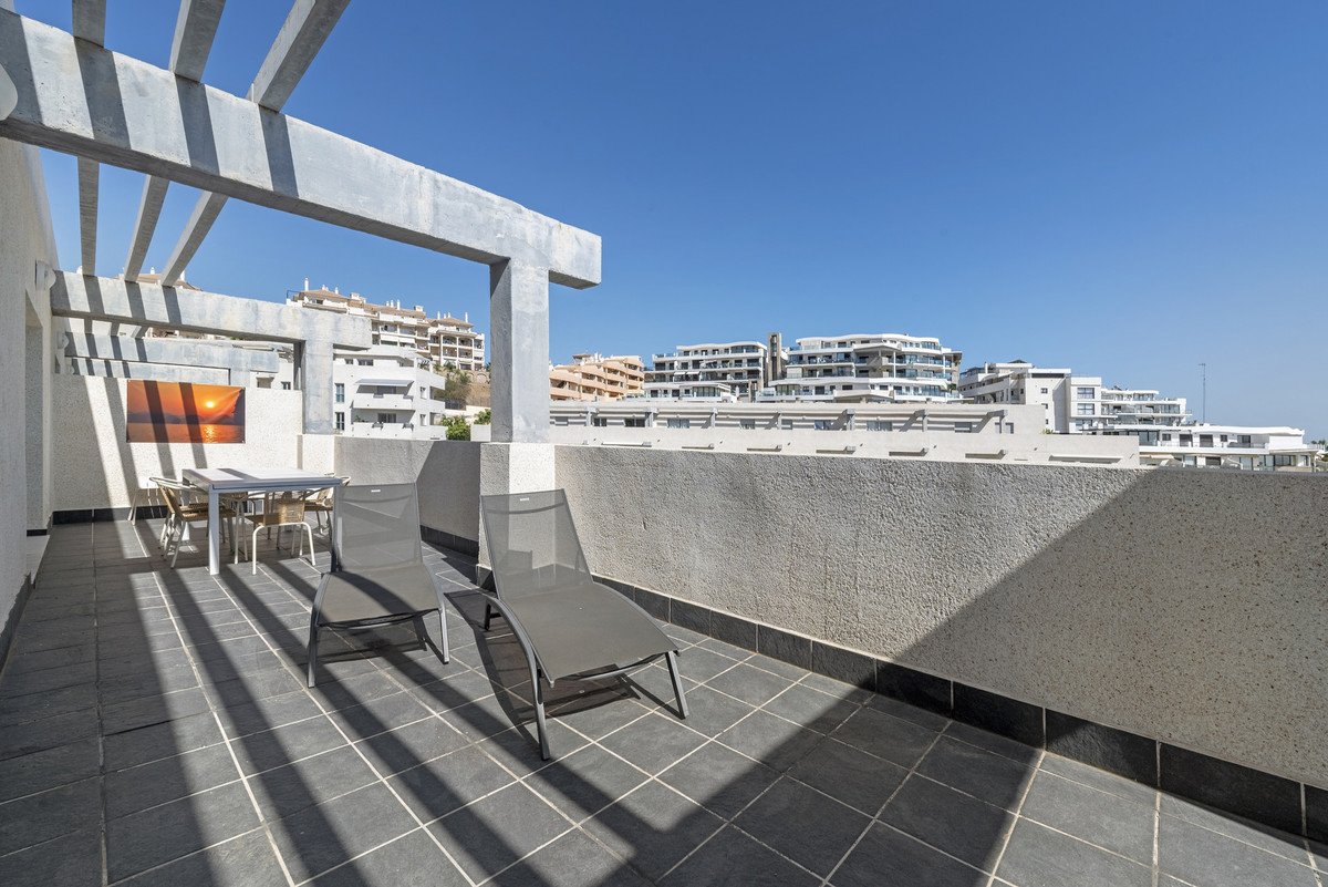 2 Bed Penthouse in Riviera del Sol