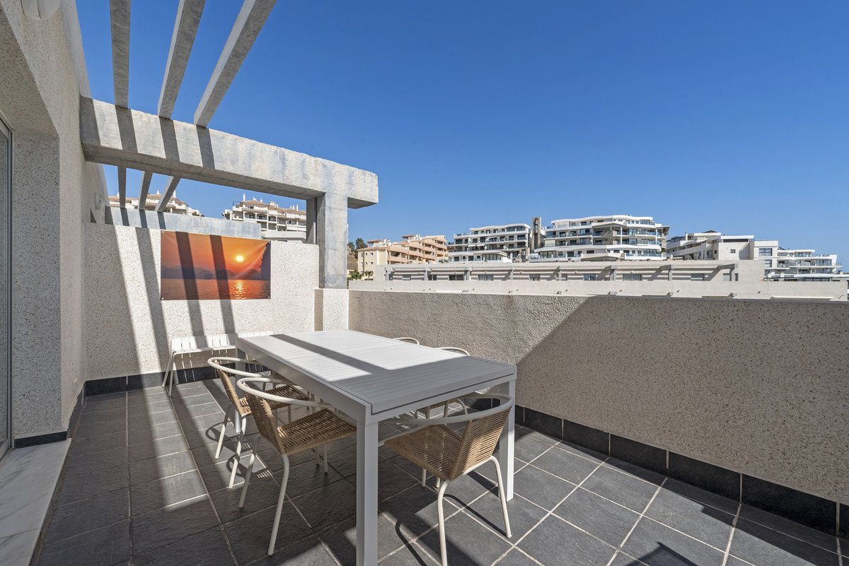 2 Bed Penthouse in Riviera del Sol