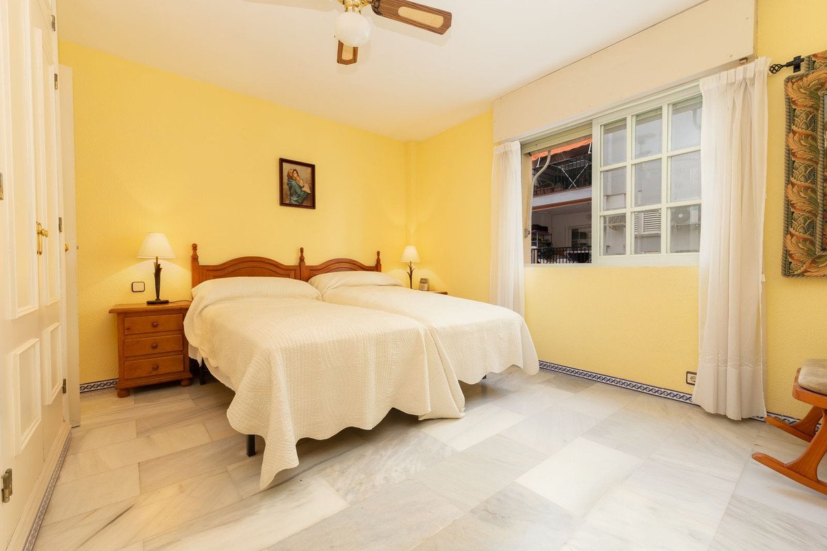 2 Bed Middle Floor Apartment in Fuengirola