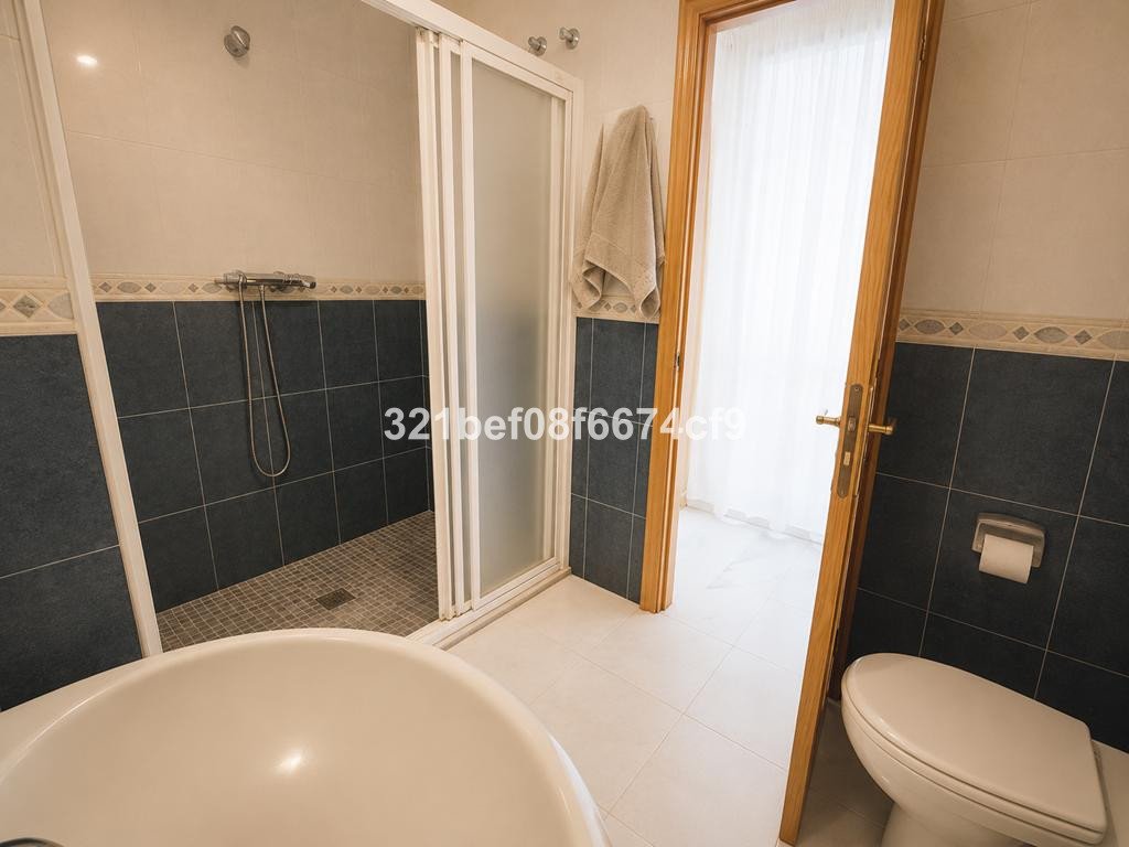 4 Bed Ground Floor Apartment in Estepona