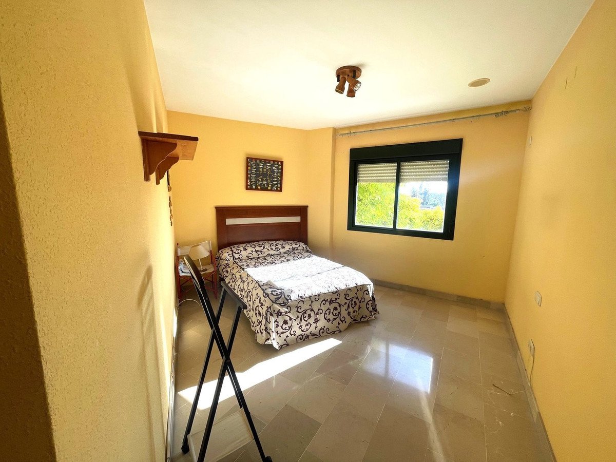 3 Bed Middle Floor Apartment in San Pedro de Alcántara