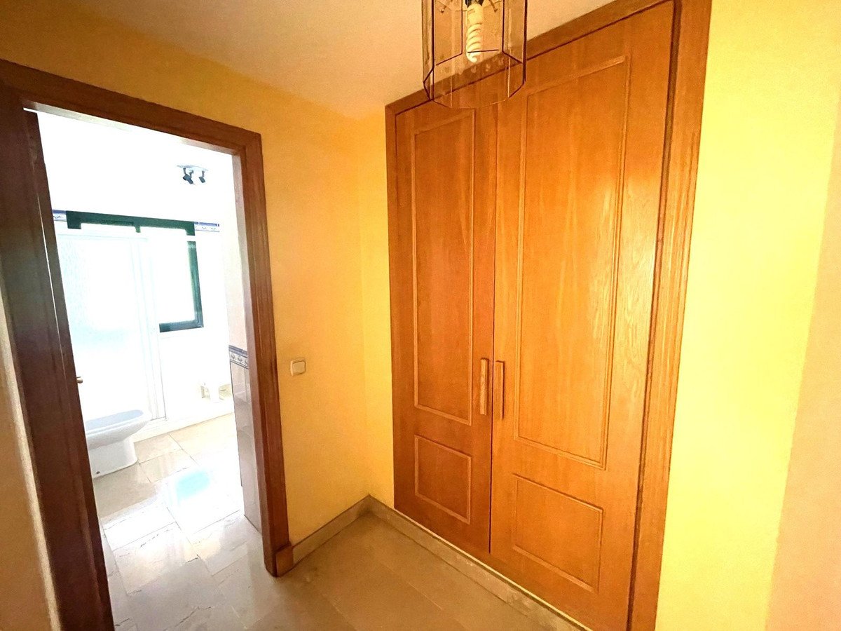 3 Bed Middle Floor Apartment in San Pedro de Alcántara