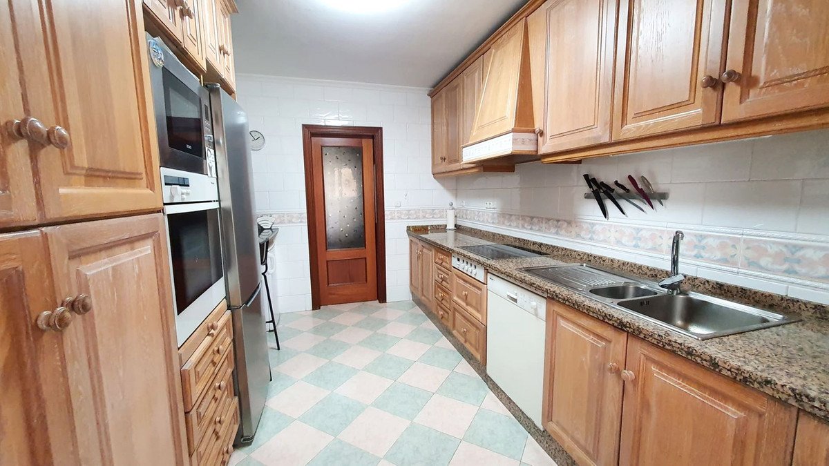 3 Bed Middle Floor Apartment in Fuengirola