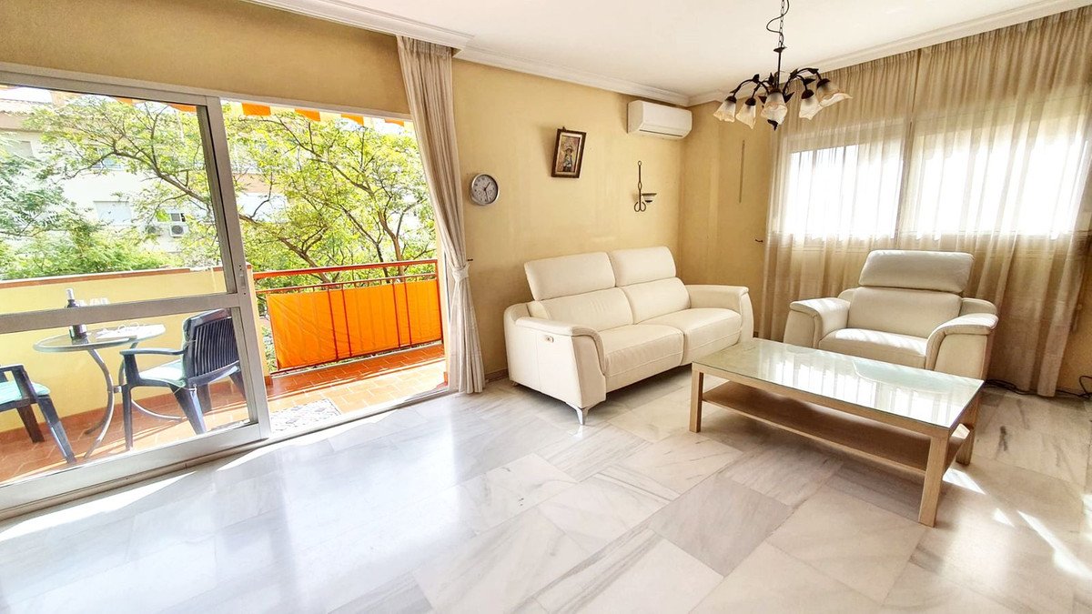 3 Bed Middle Floor Apartment in Fuengirola