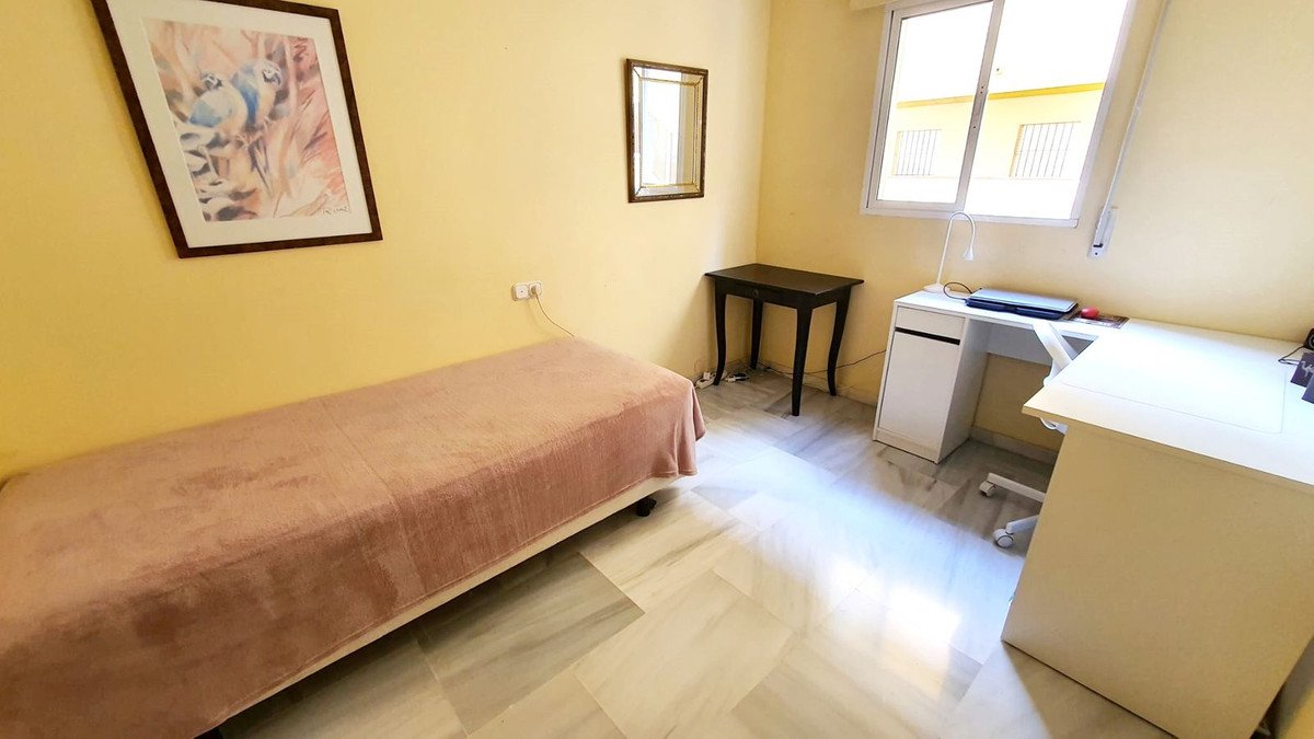 3 Bed Middle Floor Apartment in Fuengirola