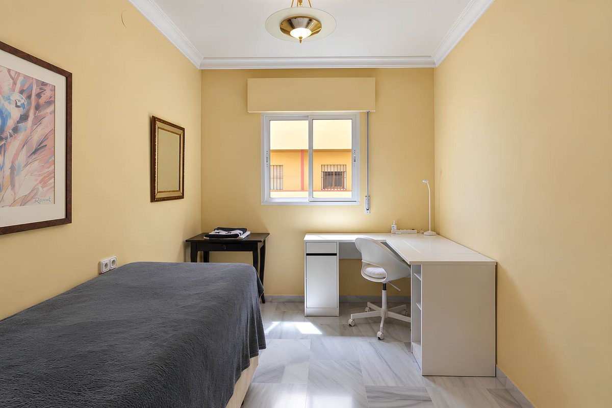 3 Bed Middle Floor Apartment in Fuengirola