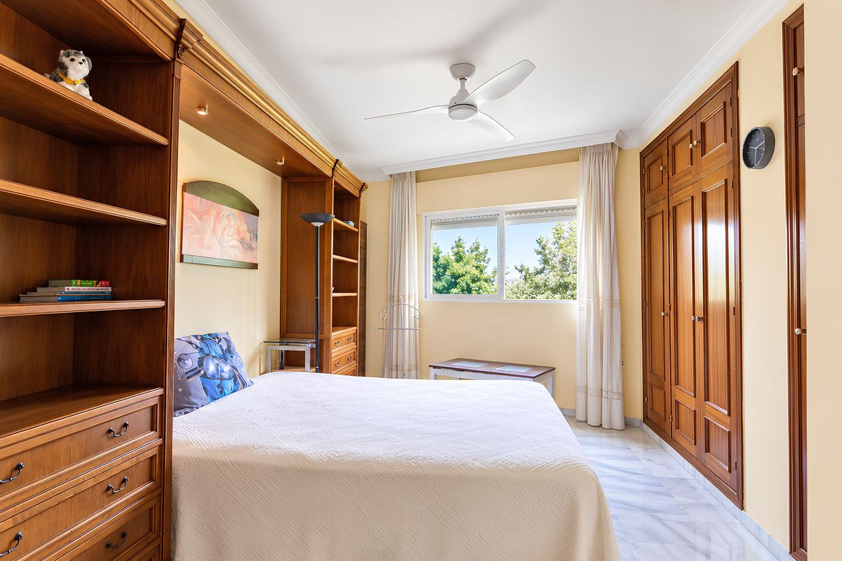 3 Bed Middle Floor Apartment in Fuengirola