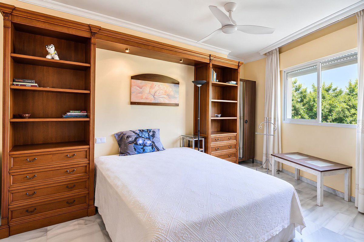 3 Bed Middle Floor Apartment in Fuengirola