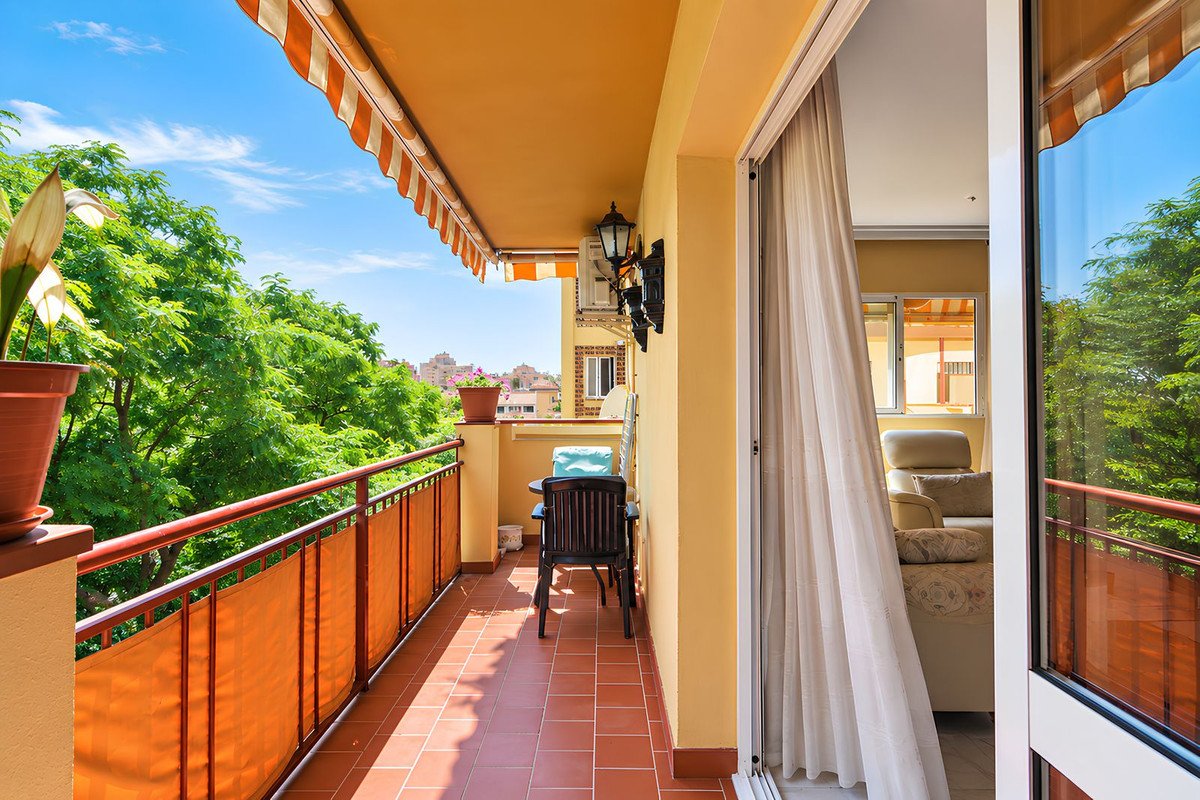3 Bed Middle Floor Apartment in Fuengirola