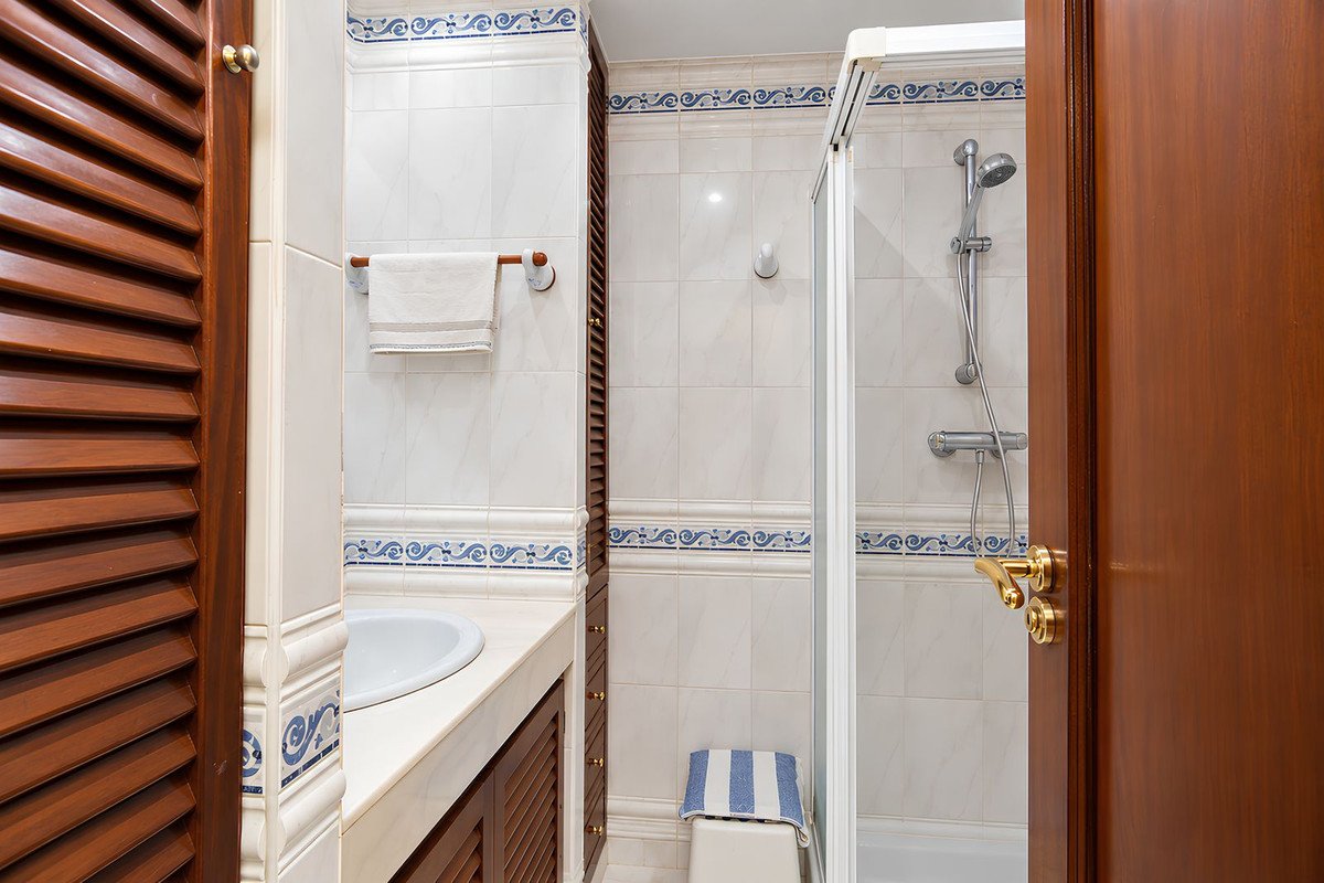 3 Bed Middle Floor Apartment in Fuengirola