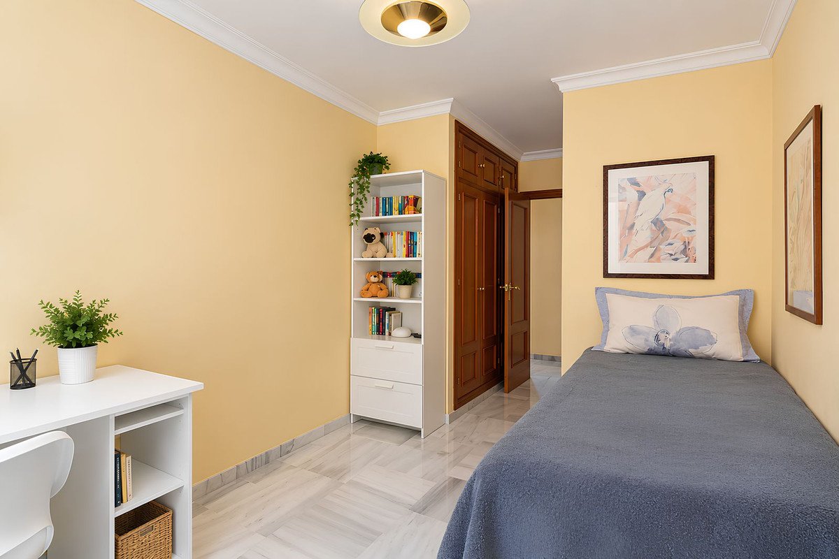 3 Bed Middle Floor Apartment in Fuengirola