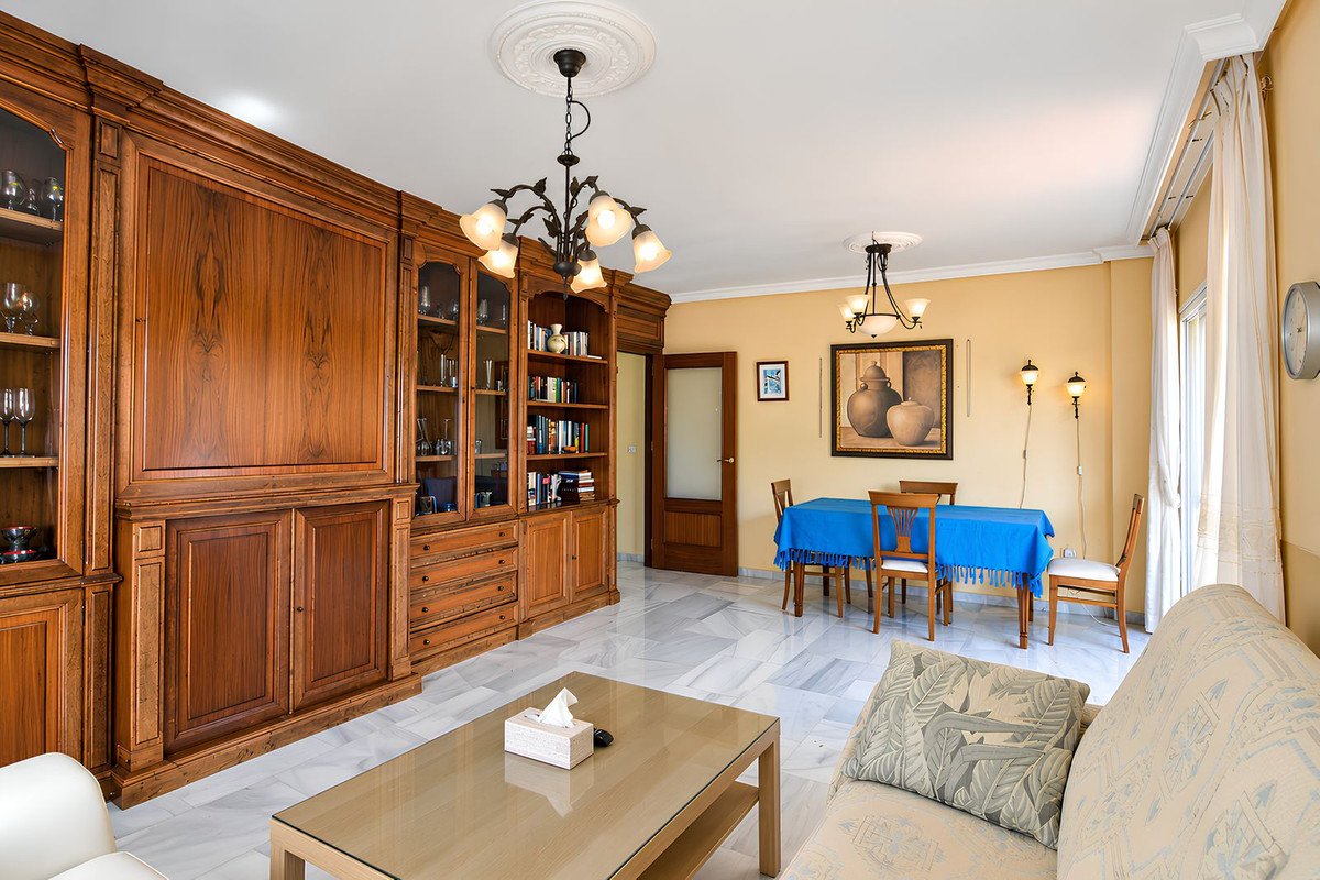 3 Bed Middle Floor Apartment in Fuengirola