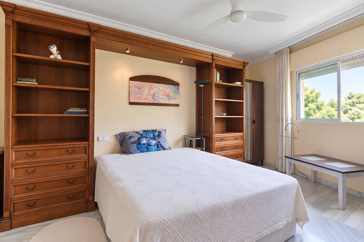 3 Bed Middle Floor Apartment in Fuengirola