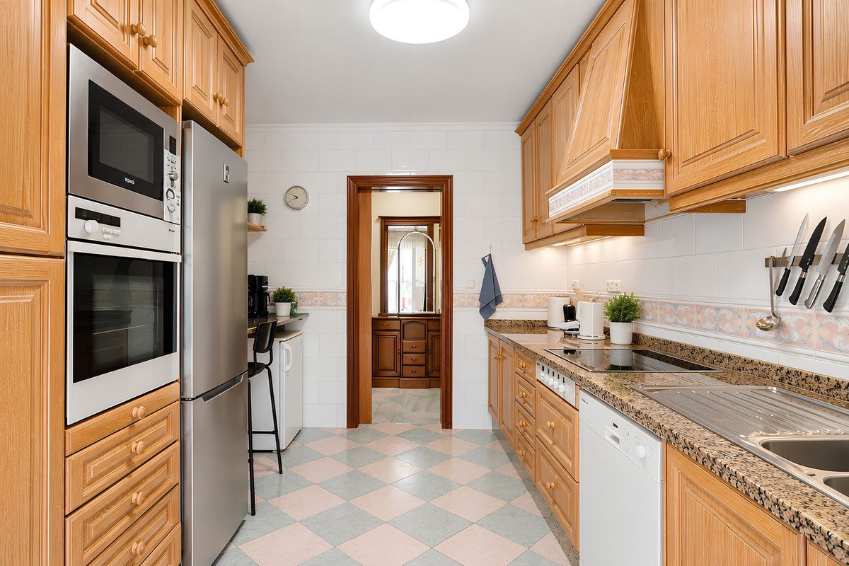 3 Bed Middle Floor Apartment in Fuengirola