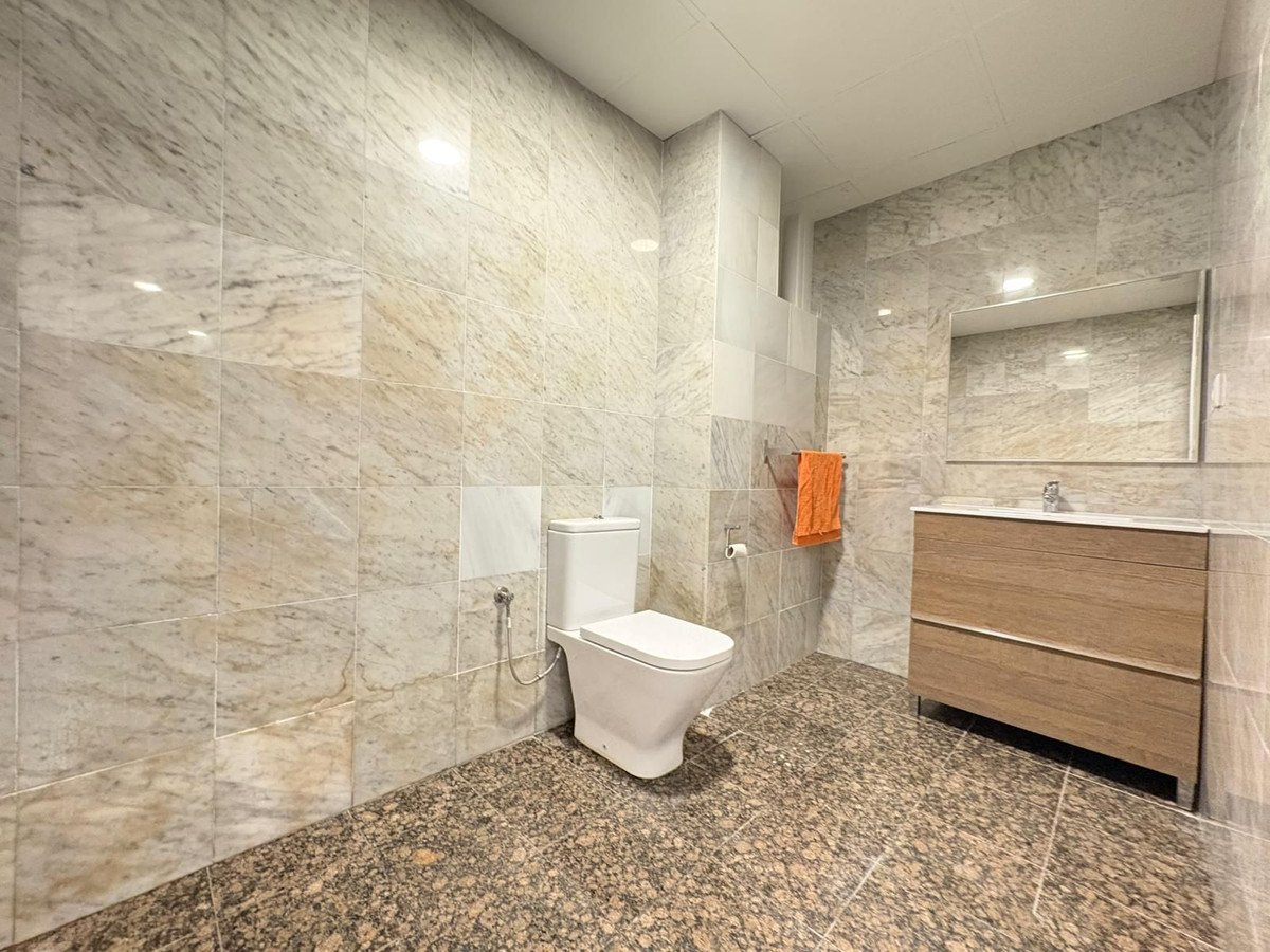 1 Bed Commercial Premises in Marbella