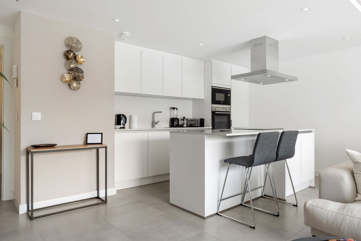 3 Bed Middle Floor Apartment in Selwo