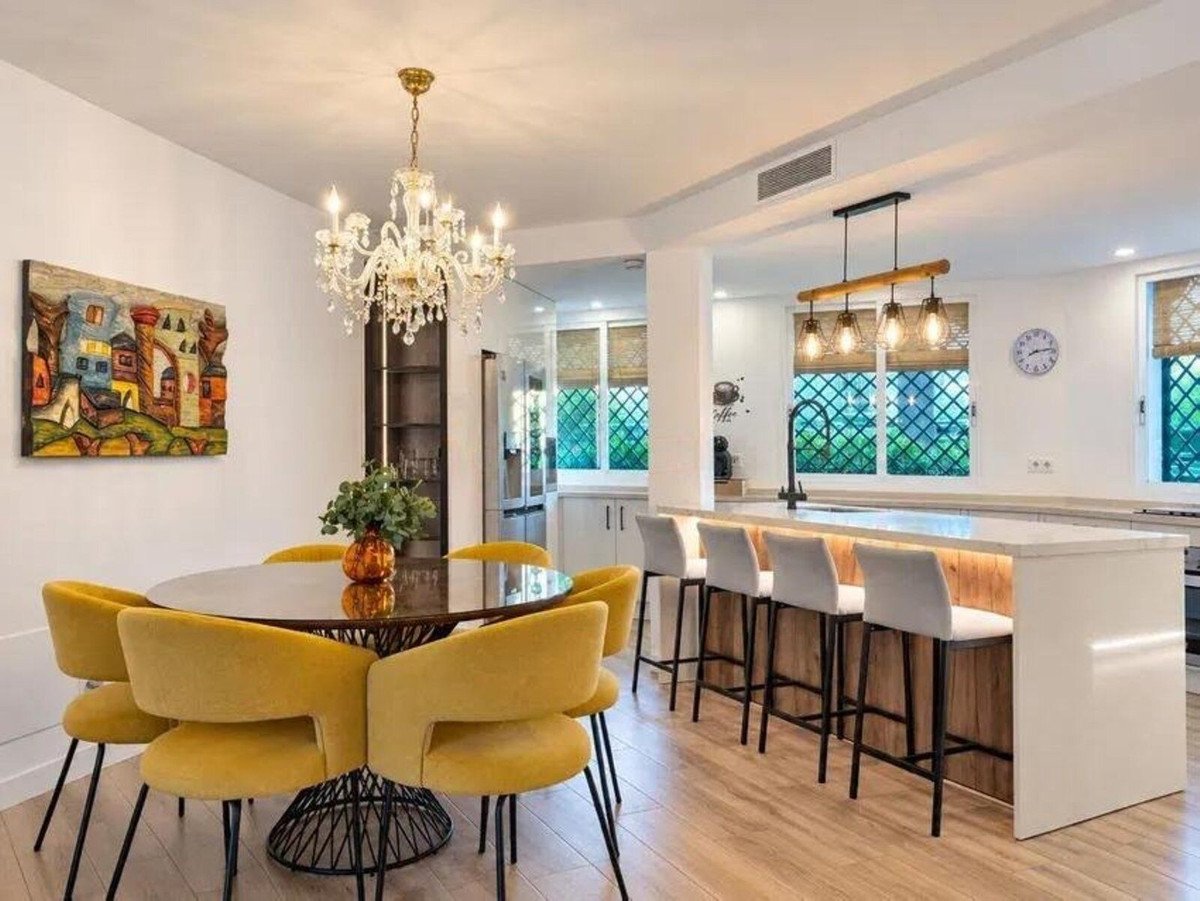 4 Bed Townhouse in Nueva Andalucía