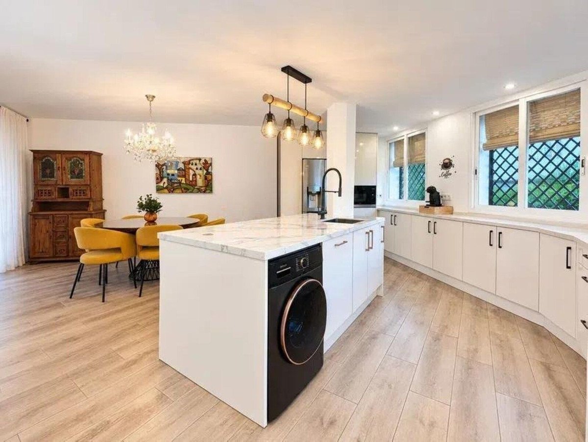 4 Bed Townhouse in Nueva Andalucía