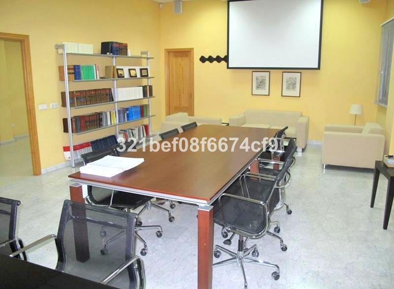 Commercial in Estepona