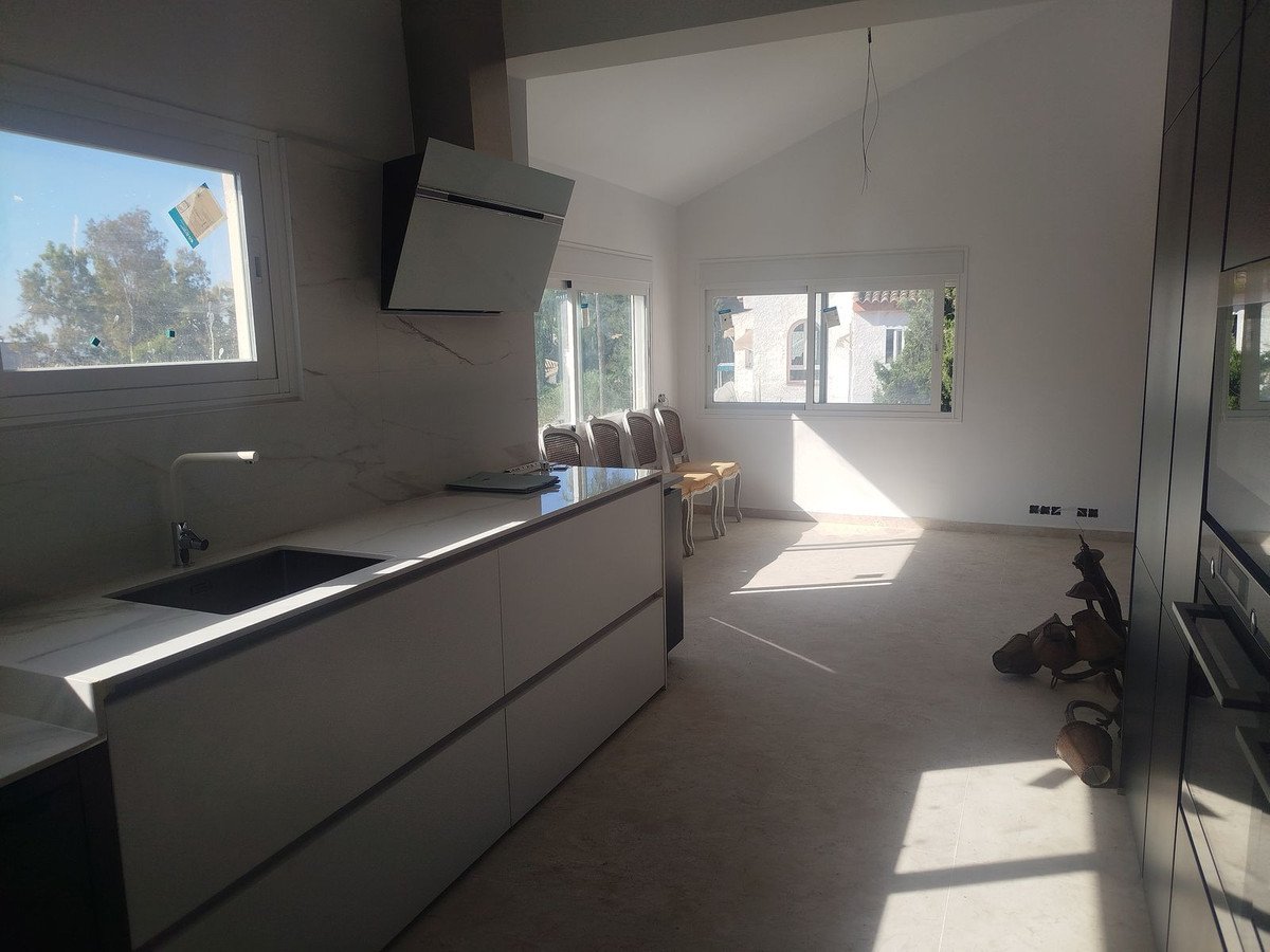 4 Bed Detached Villa in Campo Mijas