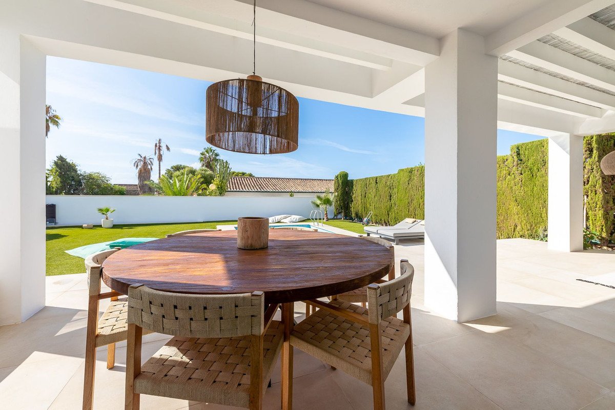 4 Bed Detached Villa in Calahonda