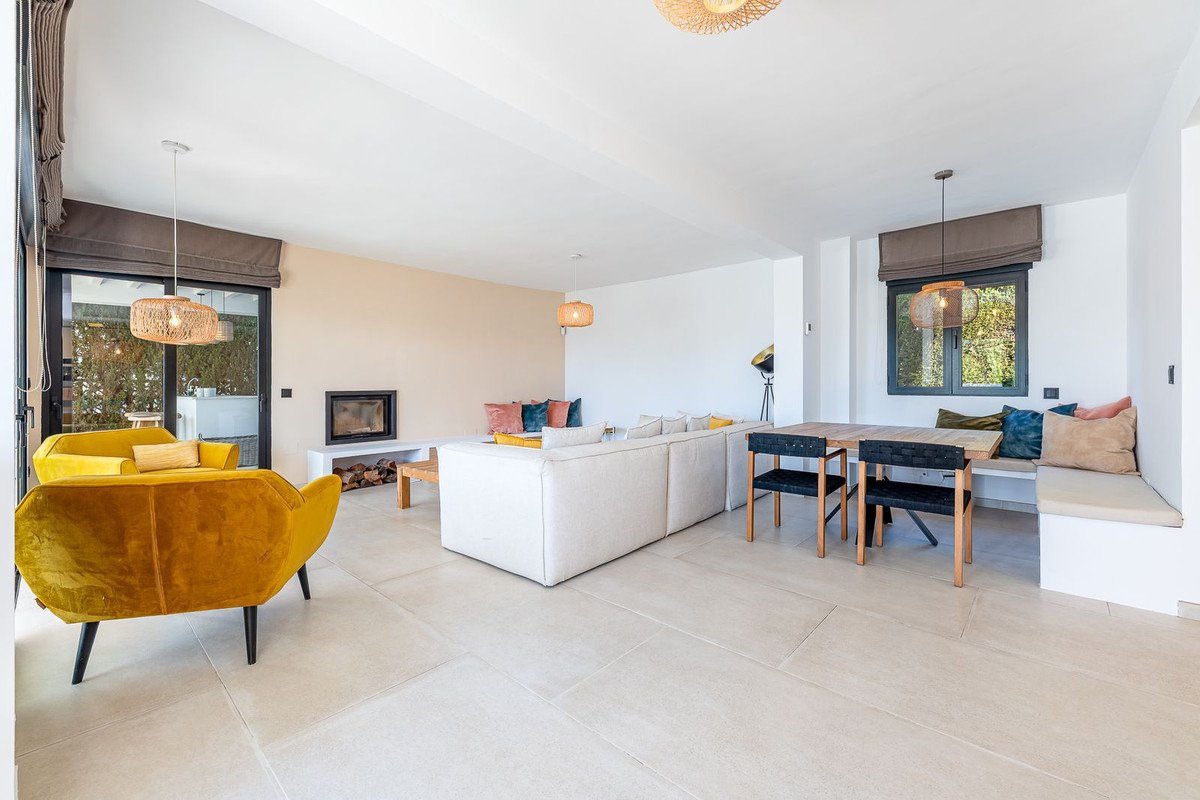 4 Bed Detached Villa in Calahonda