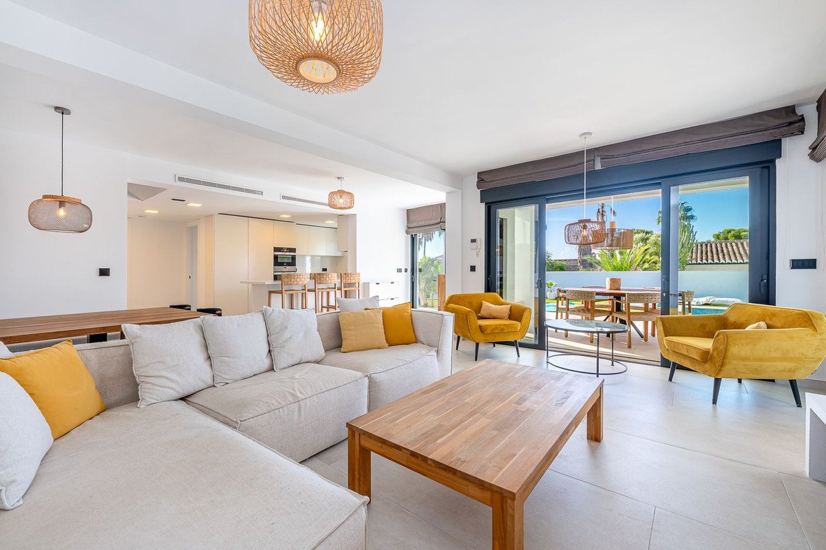 4 Bed Detached Villa in Calahonda
