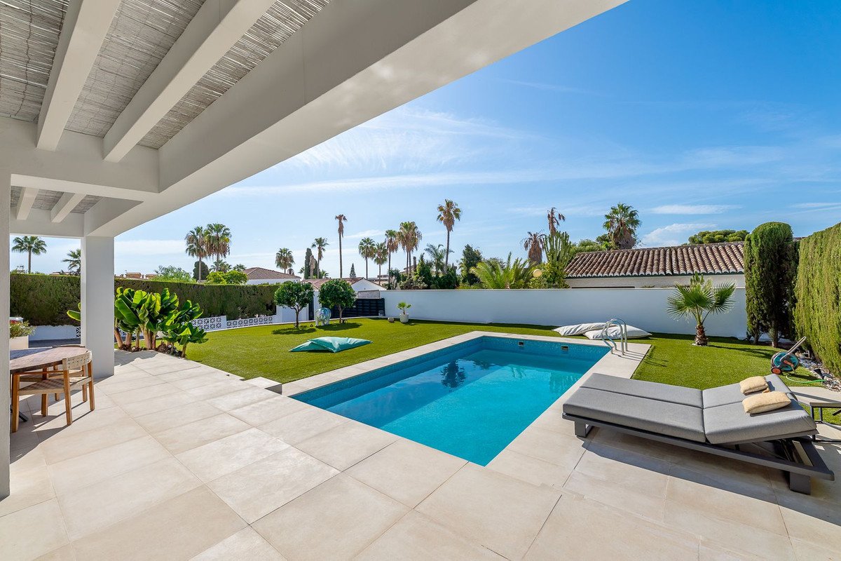 4 Bed Detached Villa in Calahonda