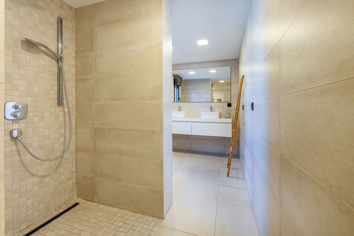 4 Bed Detached Villa in Calahonda