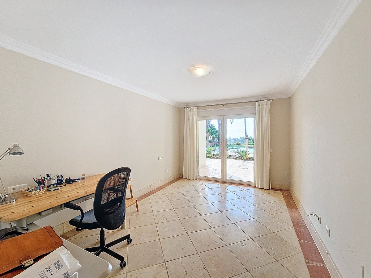 4 Bed Detached Villa in Estepona