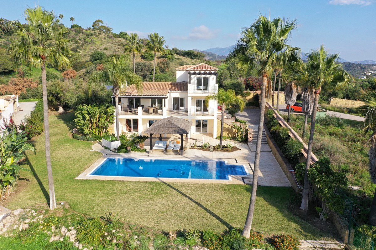 4 Bed Detached Villa in Estepona