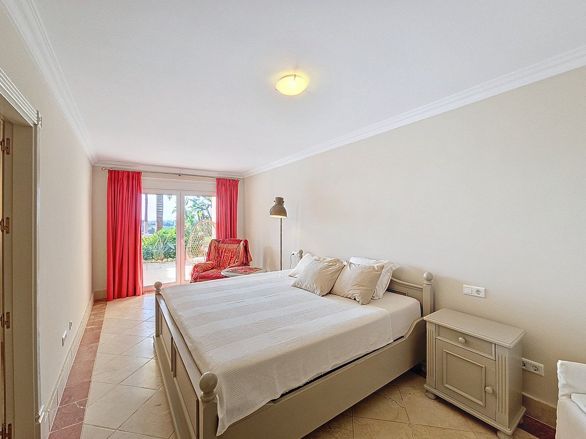4 Bed Detached Villa in Estepona