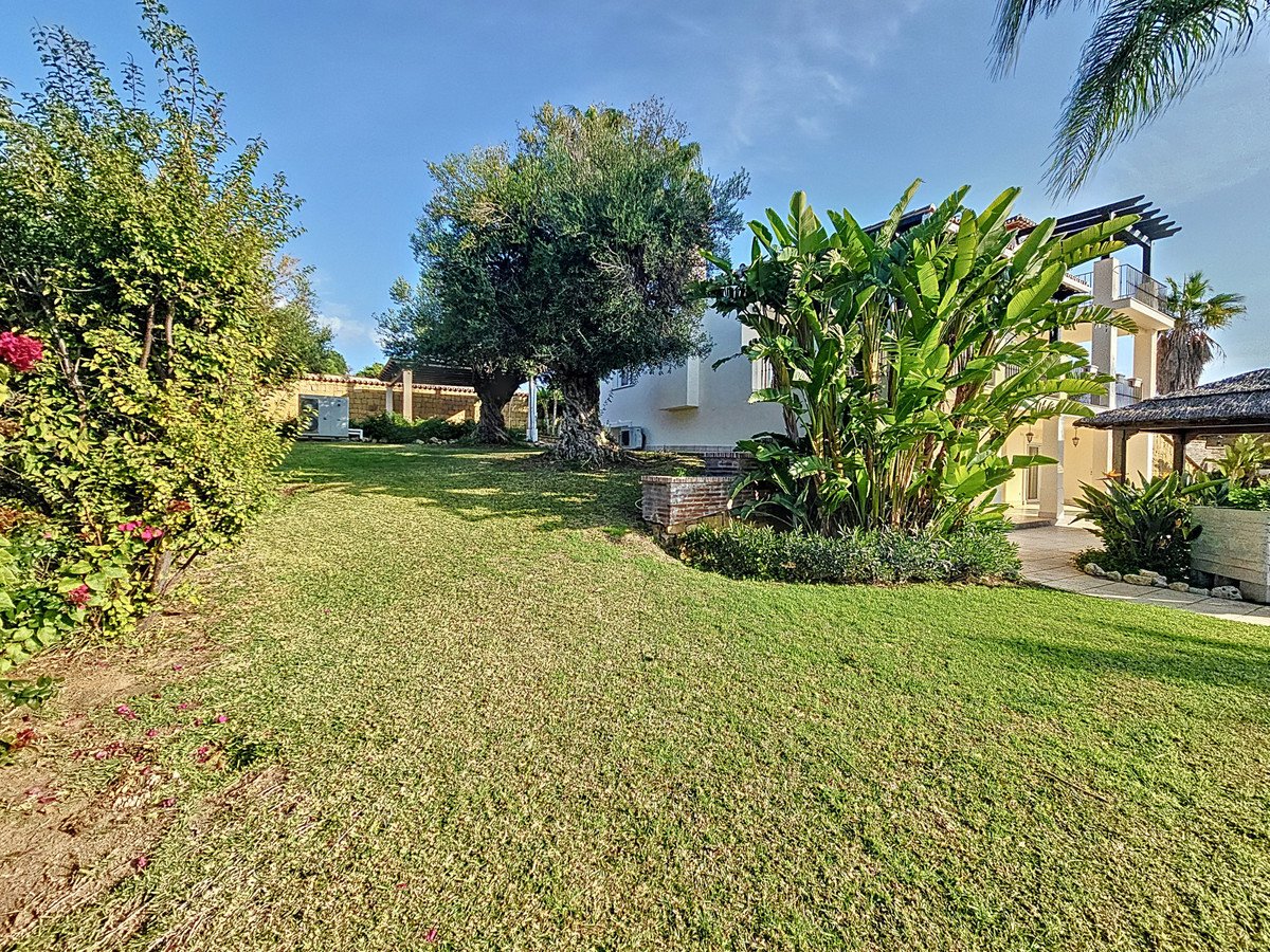 4 Bed Detached Villa in Estepona