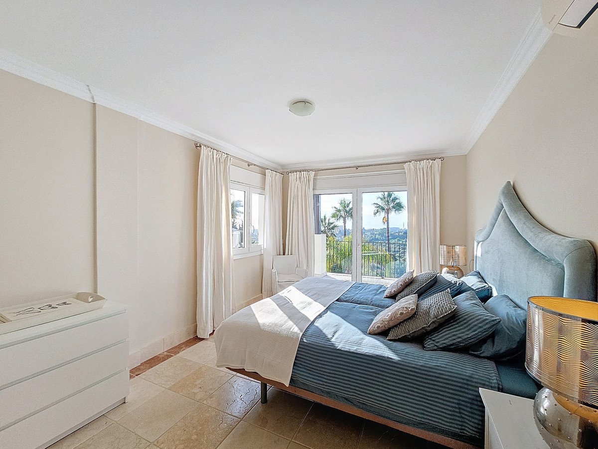 4 Bed Detached Villa in Estepona