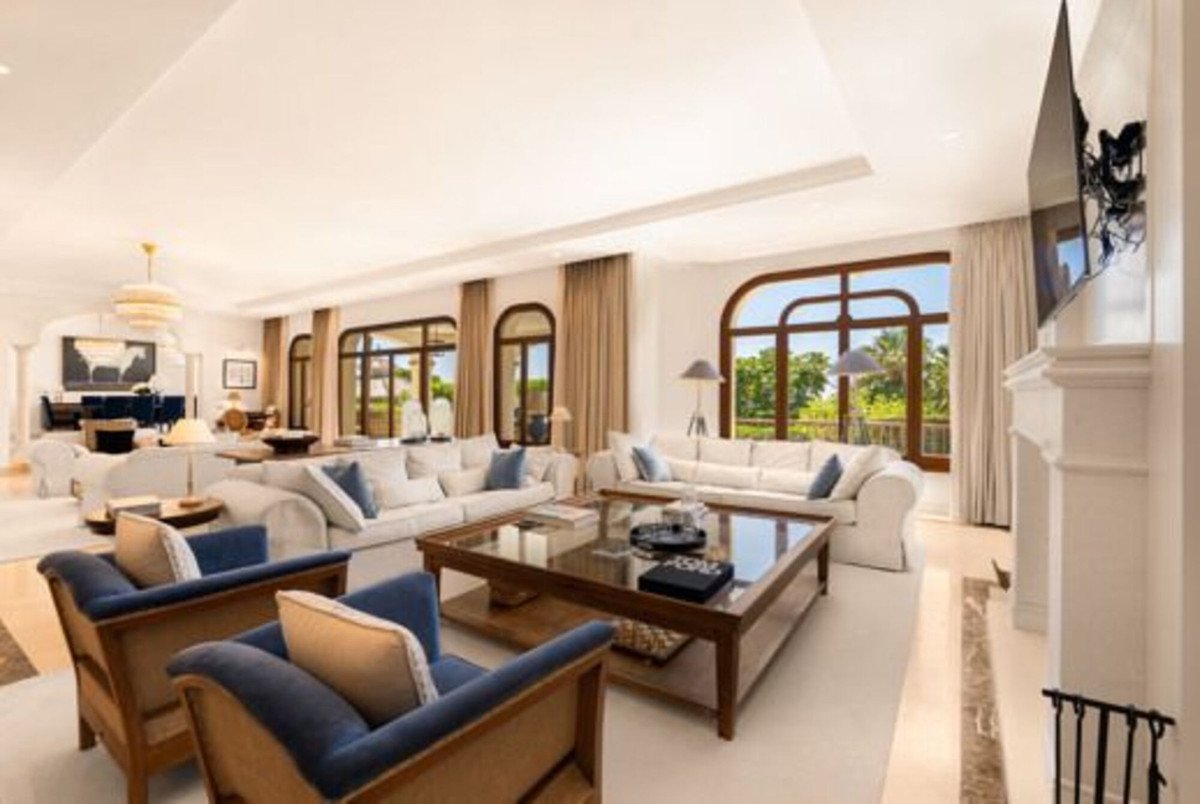 6 Bed Detached Villa in Sierra Blanca