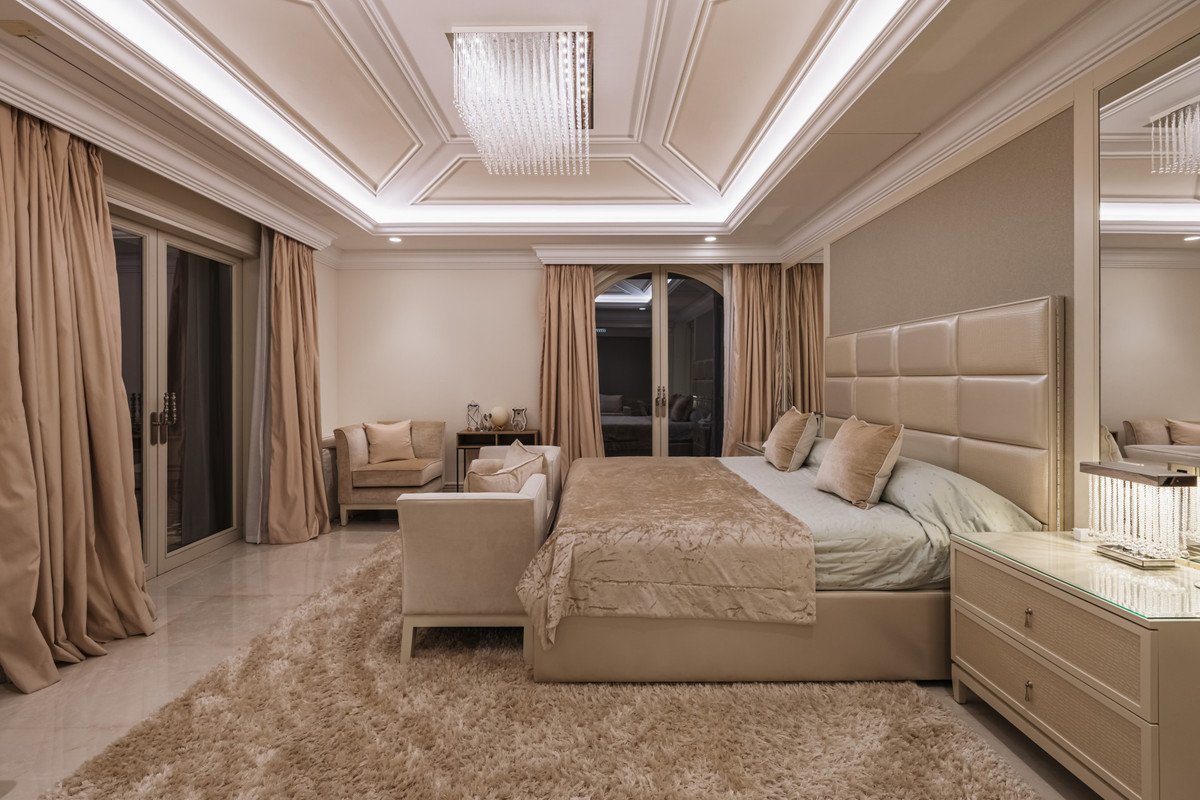 10 Bed Detached Villa in Sierra Blanca