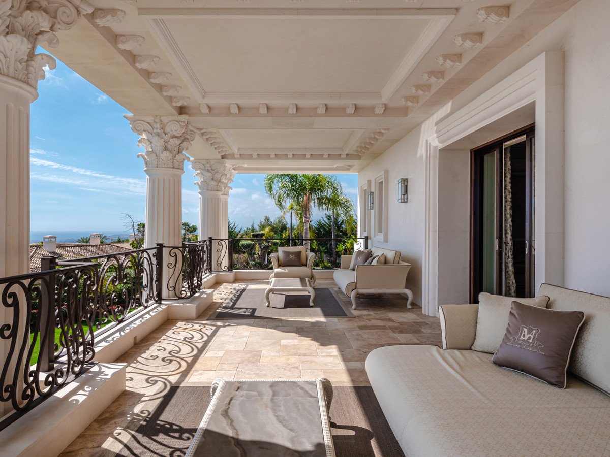 10 Bed Detached Villa in Sierra Blanca