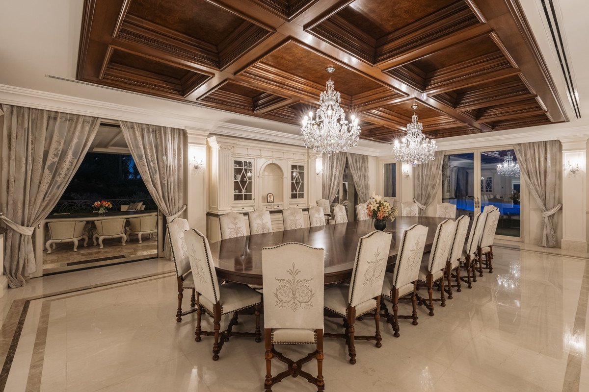 10 Bed Detached Villa in Sierra Blanca