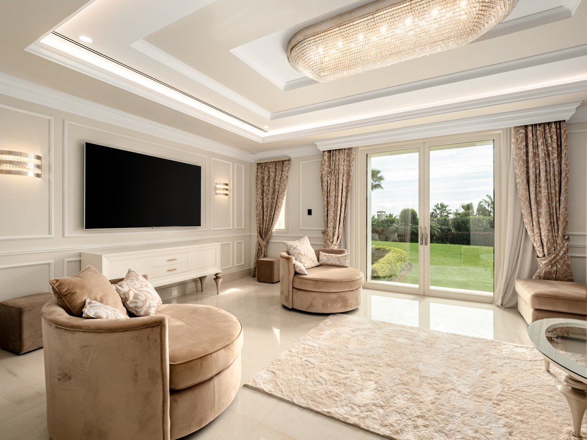 10 Bed Detached Villa in Sierra Blanca