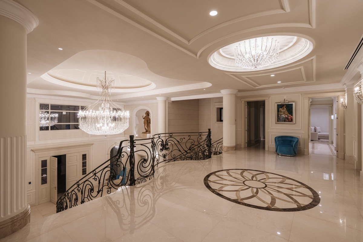 10 Bed Detached Villa in Sierra Blanca