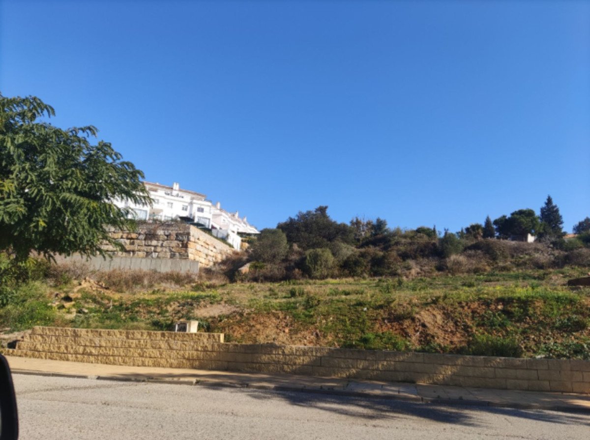 Commercial Plot in Manilva